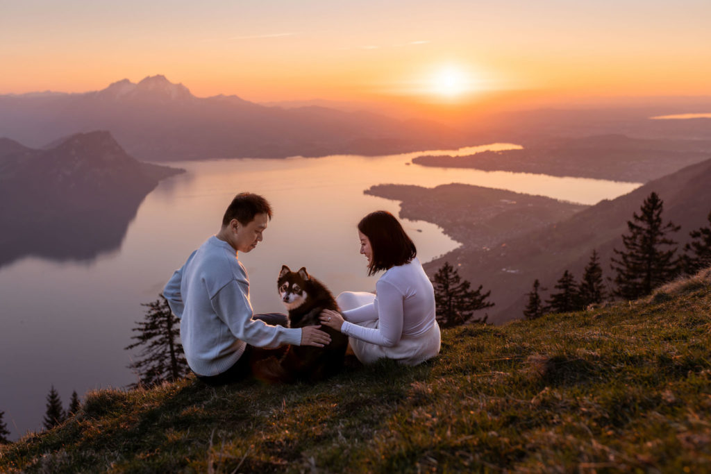 Hiking Photoshoot with Pomsky ‹Puffles› on Mt. Rigi